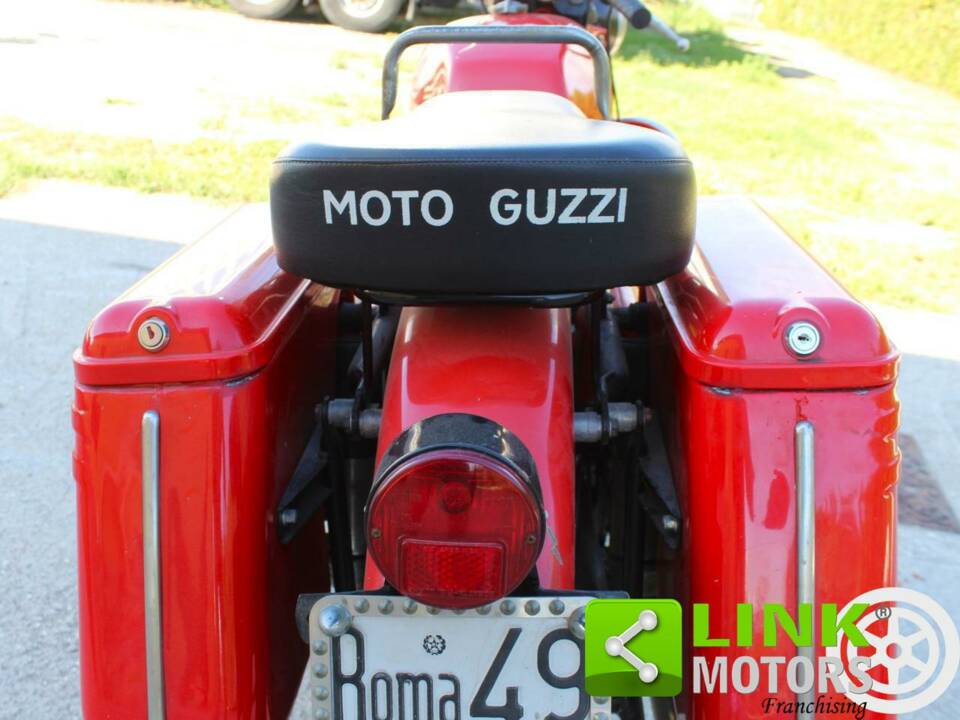 Image 4/10 of Moto Guzzi DUMMY (1970)