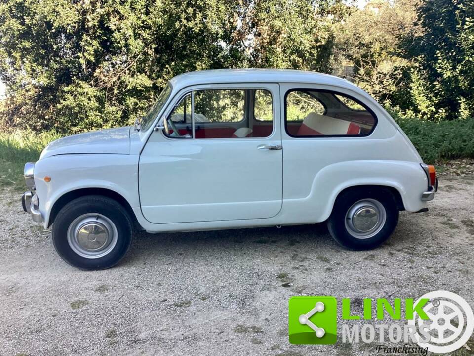 Image 8/10 of FIAT 600 D (1968)