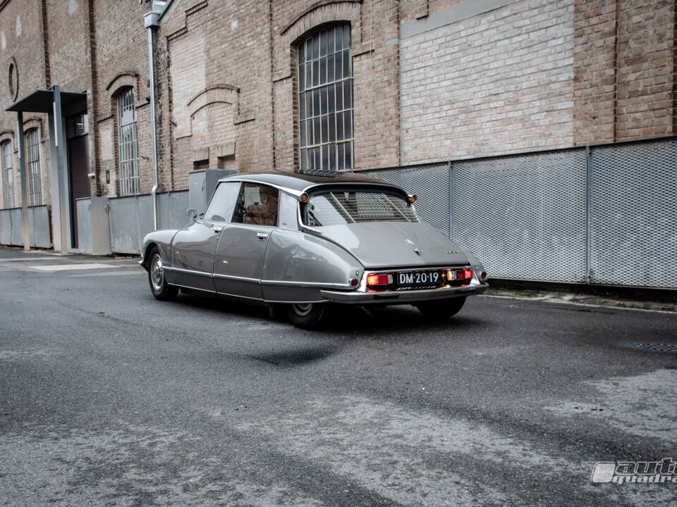 Bild 6/10 von Citroën DS 21 Pallas (1972)