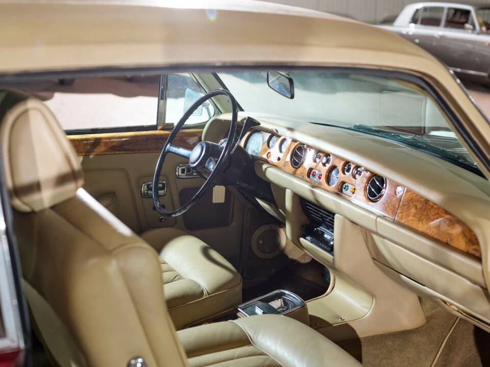Image 40/62 of Rolls-Royce Silver Shadow I (1969)