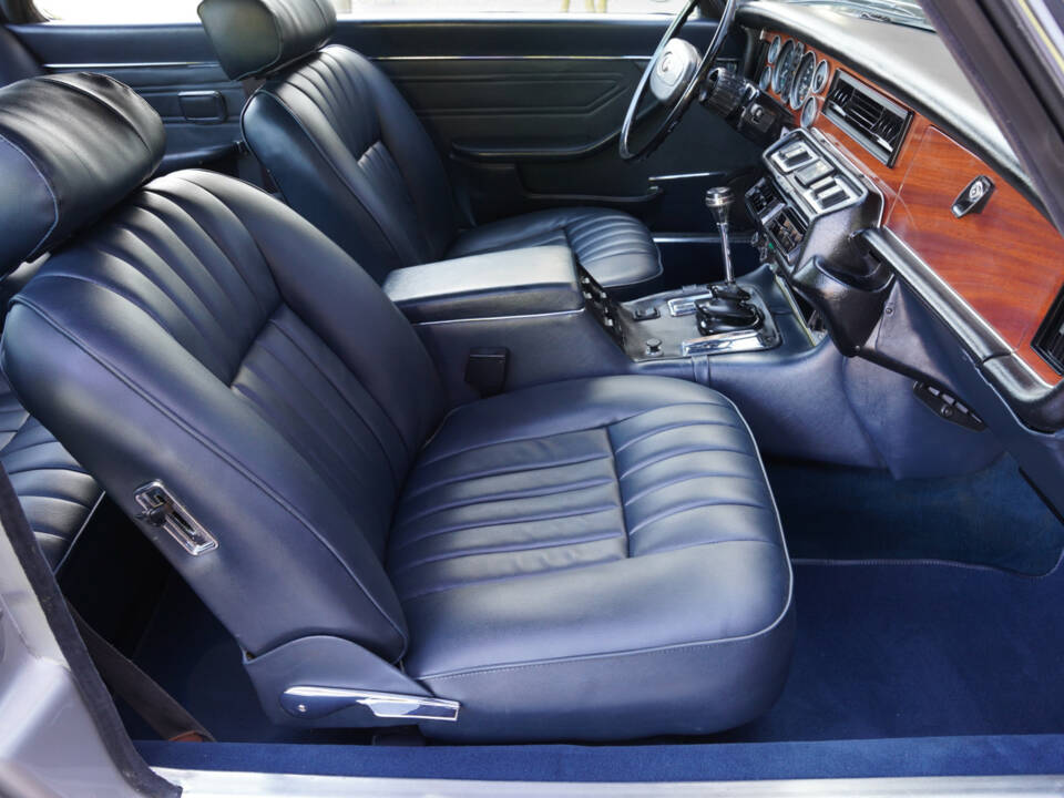 Bild 45/50 von Jaguar XJ 6 C 4.2 (1975)