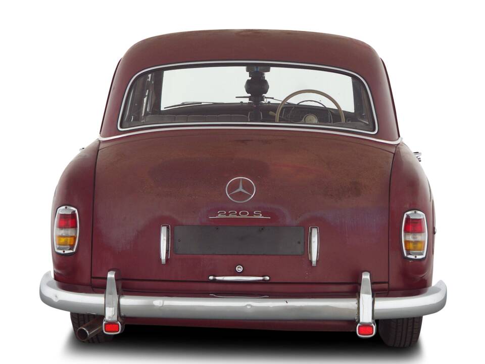 Immagine 4/34 di Mercedes-Benz 220 S (1957)