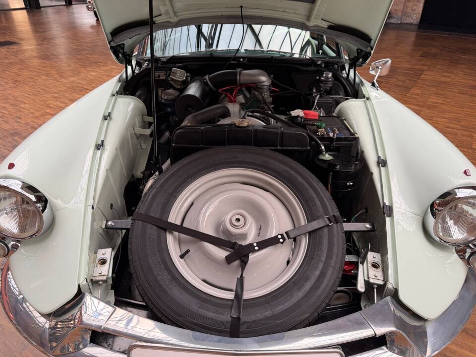 Immagine 36/43 di Citroën ID 19 (1958)