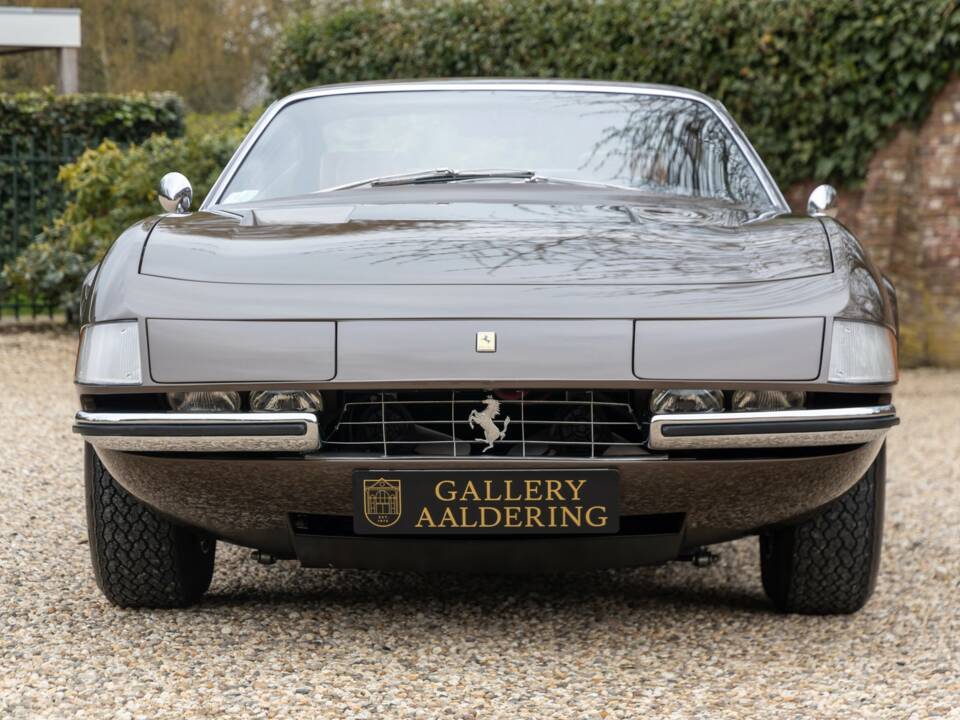 Image 5/50 de Ferrari 365 GTB/4 Daytona (1974)