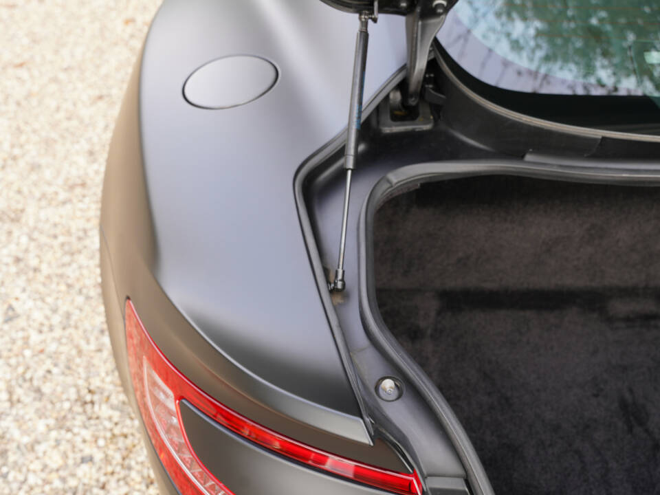 Immagine 44/50 di Aston Martin Vanquish (2017)
