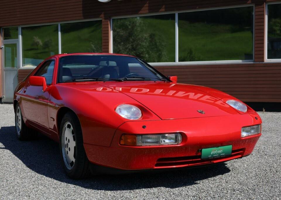 Afbeelding 7/35 van Porsche 928 S4 (1989)