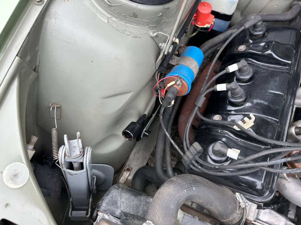 Image 77/80 of Peugeot 504 TI (1976)