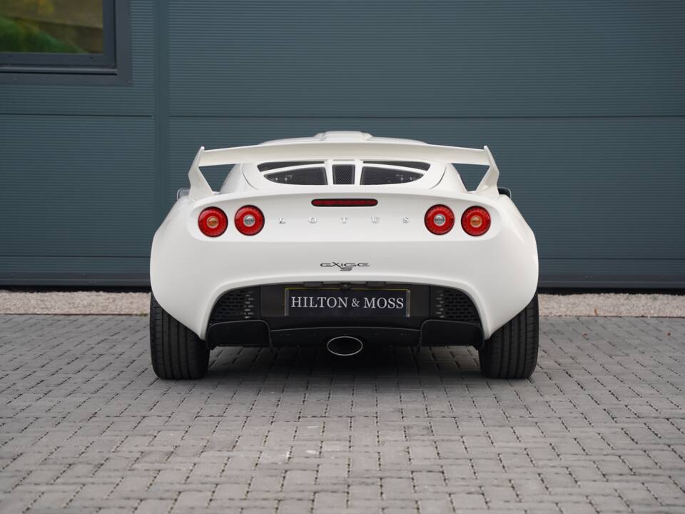 Image 8/50 of Lotus Exige S 240 (2010)