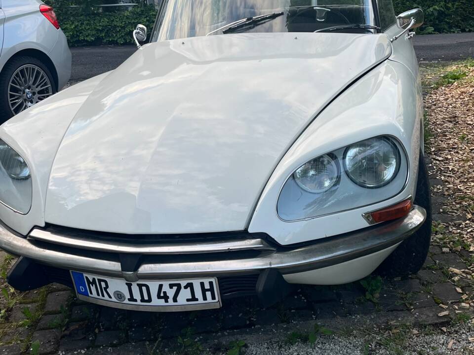 Imagen 1/6 de Citroën DS 20 (1971)
