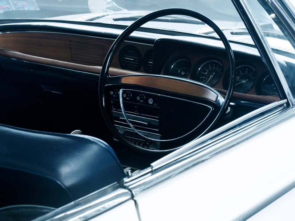 Bild 27/50 von BMW 2000 CS (1971)
