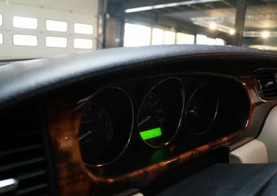 Bild 45/50 von Jaguar XJR Super V8 (2007)