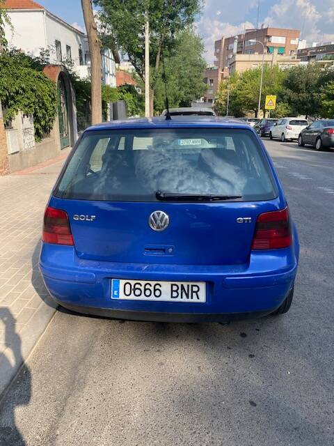 Bild 4/12 von Volkswagen Golf IV 1.8T GTI (2001)