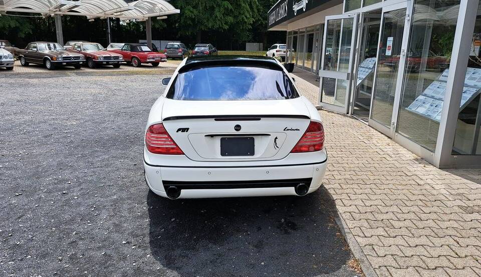 Bild 22/22 von Mercedes-Benz CL 500 (2001)