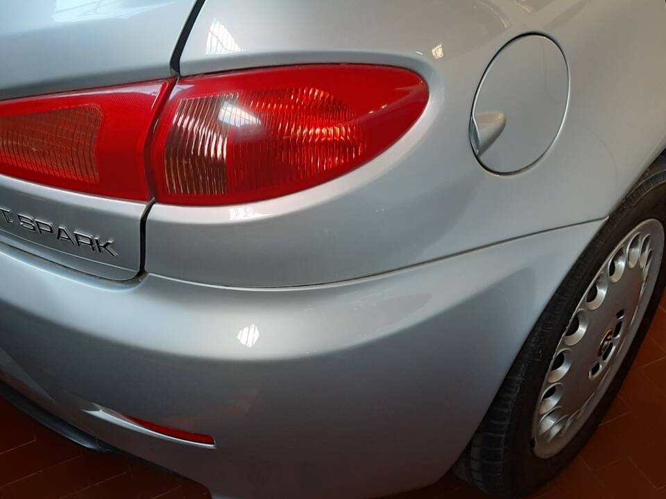 Immagine 7/14 di Alfa Romeo 147 1.6 TS (2009)