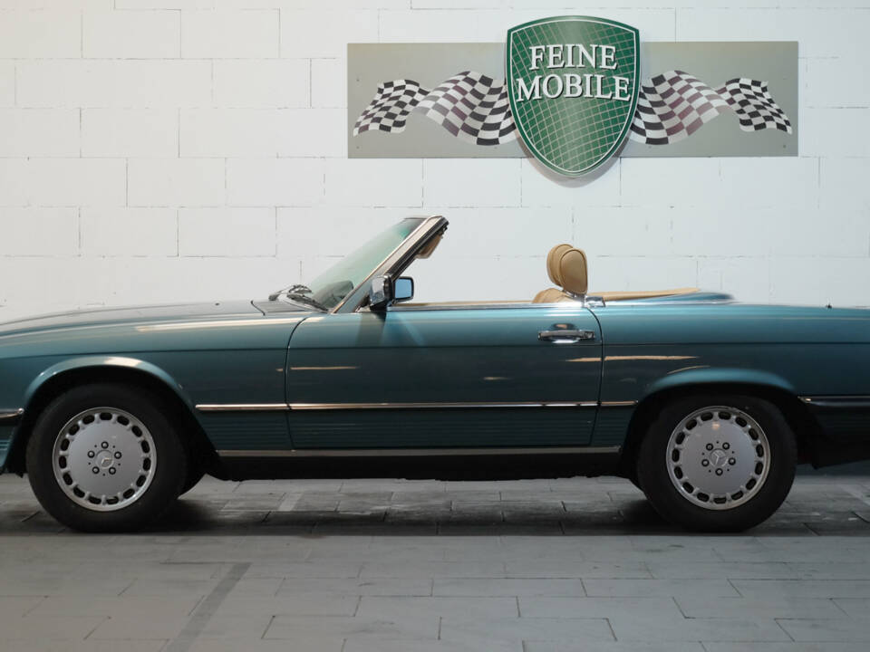 Bild 2/42 von Mercedes-Benz 560 SL (1989)