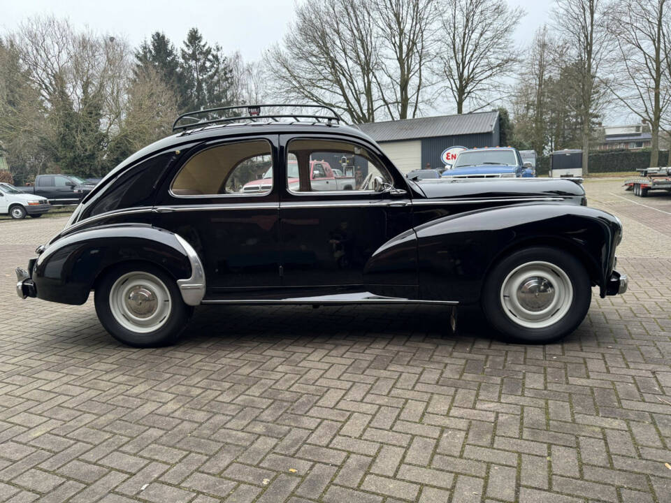 Image 4/22 of Peugeot 203 (1952)