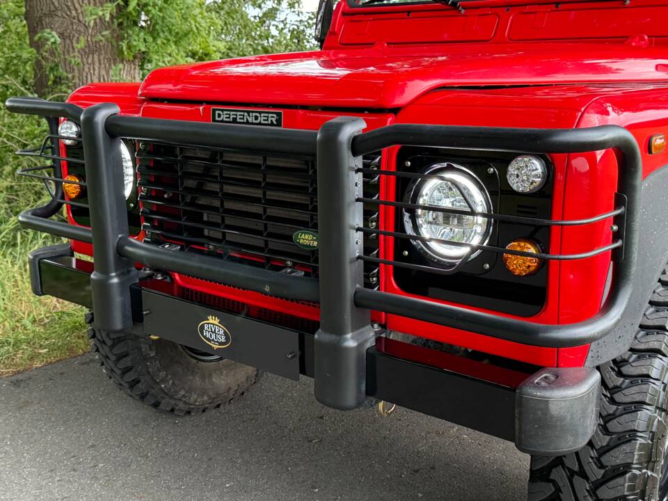 Bild 4/11 von Land Rover Defender 90 Td5 (2001)