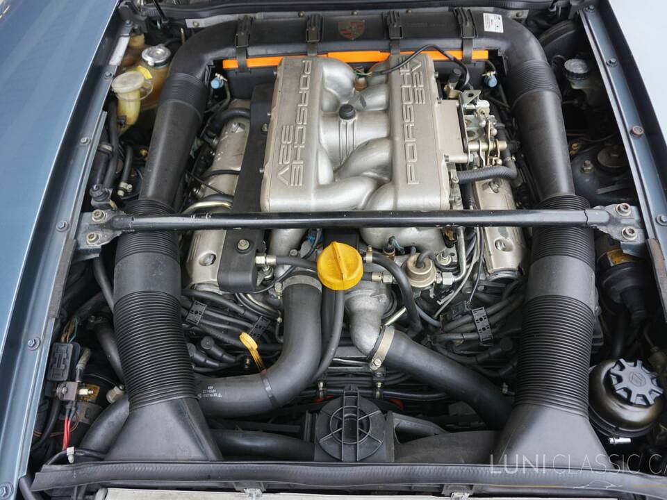 Immagine 42/46 di Porsche 928 S4 (1988)
