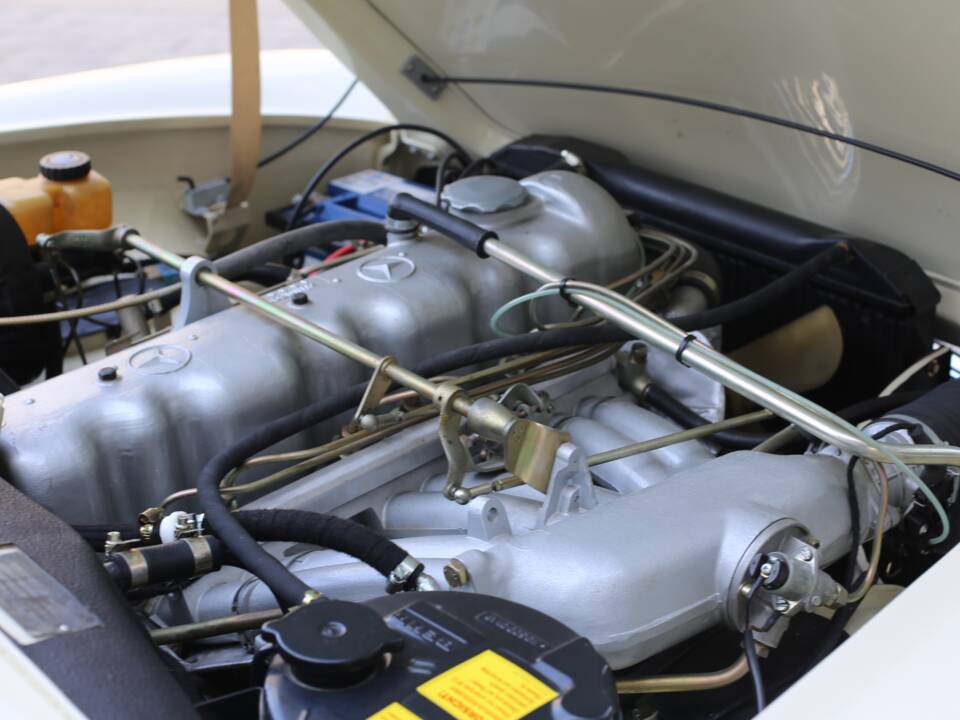 Imagen 13/50 de Mercedes-Benz 230 SL (1965)