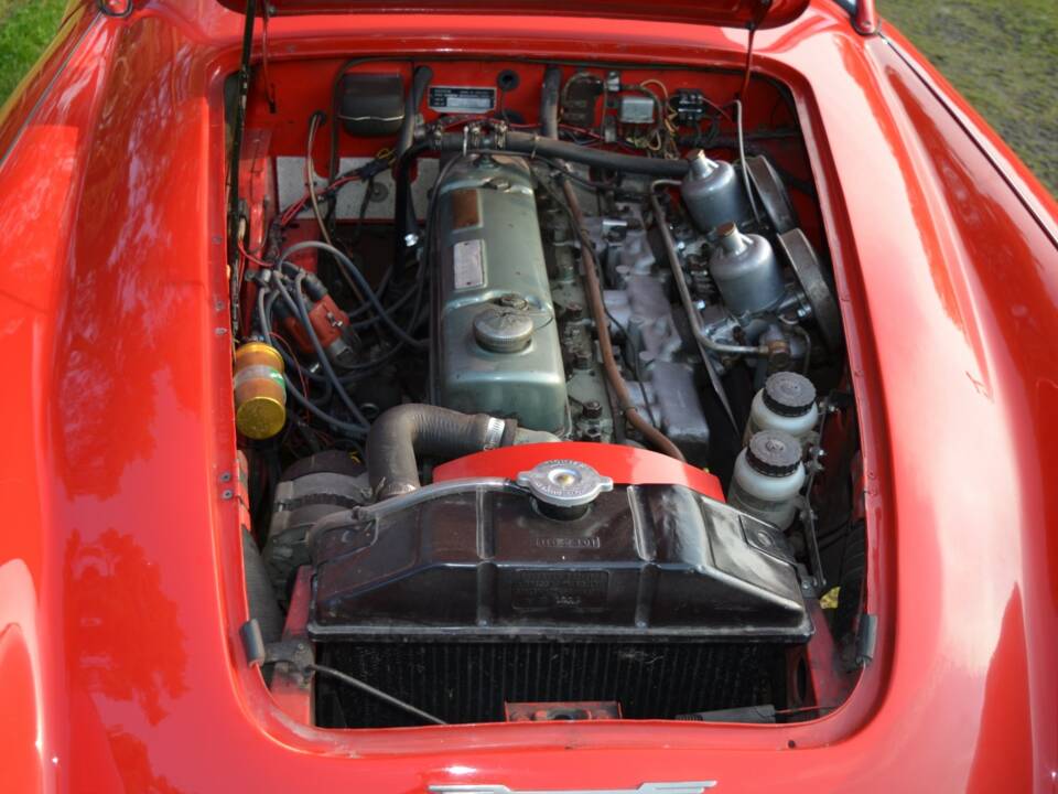 Image 17/20 of Austin-Healey 100&#x2F;6 (BN6) (1958)