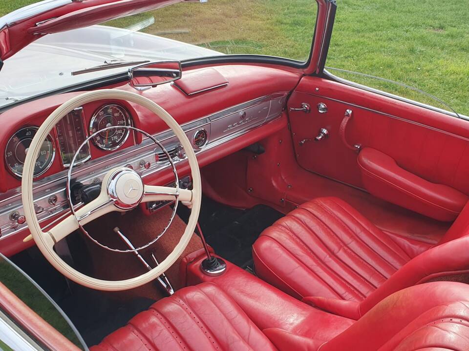 Image 27/37 of Mercedes-Benz 300 SL Roadster (1958)