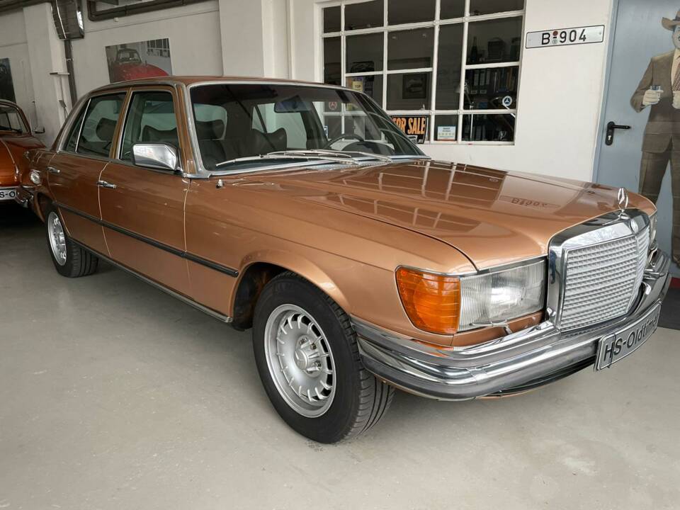 Imagen 2/26 de Mercedes-Benz 450 SEL (1974)