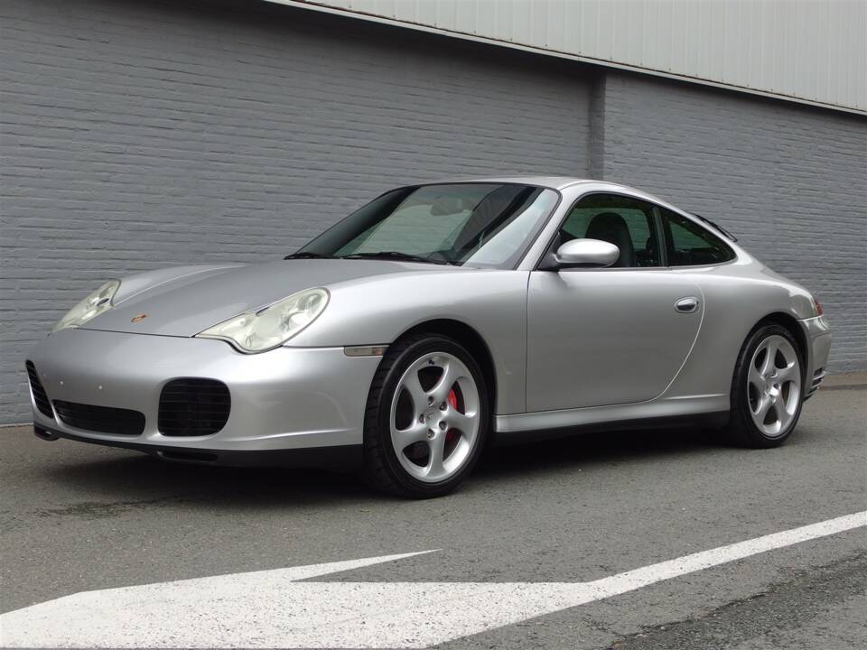 Bild 2/100 von Porsche 911 Carrera 4S (2002)
