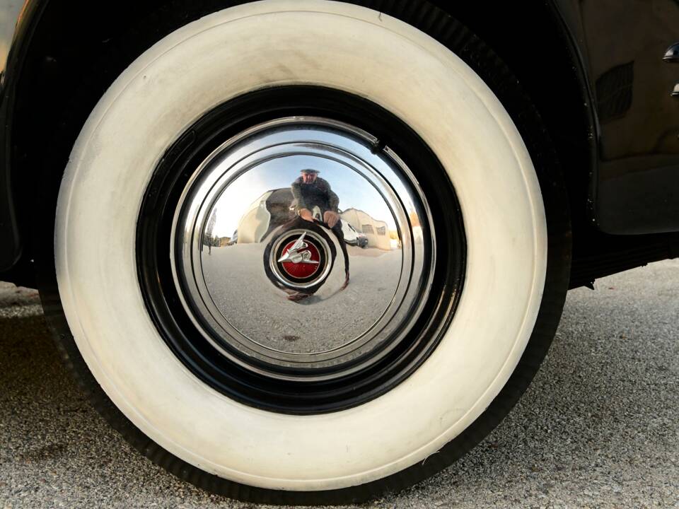 Image 45/48 of Cadillac V-16 (1938)