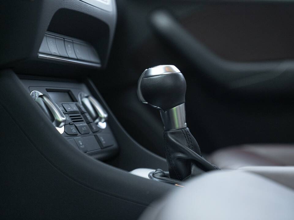 Bild 35/50 von Audi Q3 2.0 TDI quattro (2012)