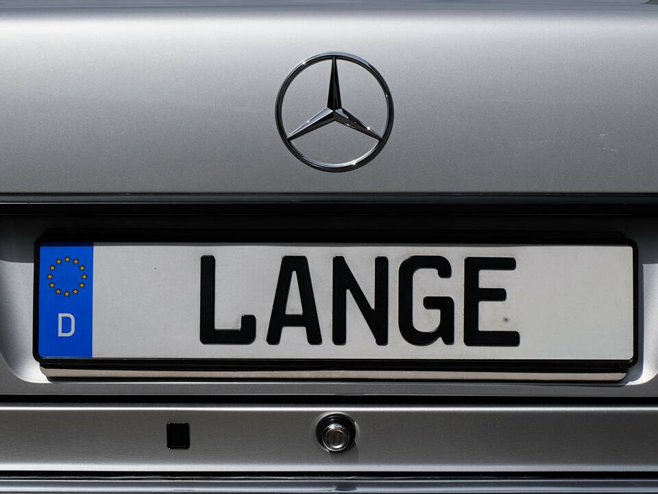 Image 35/69 of Mercedes-Benz E 320 (1994)
