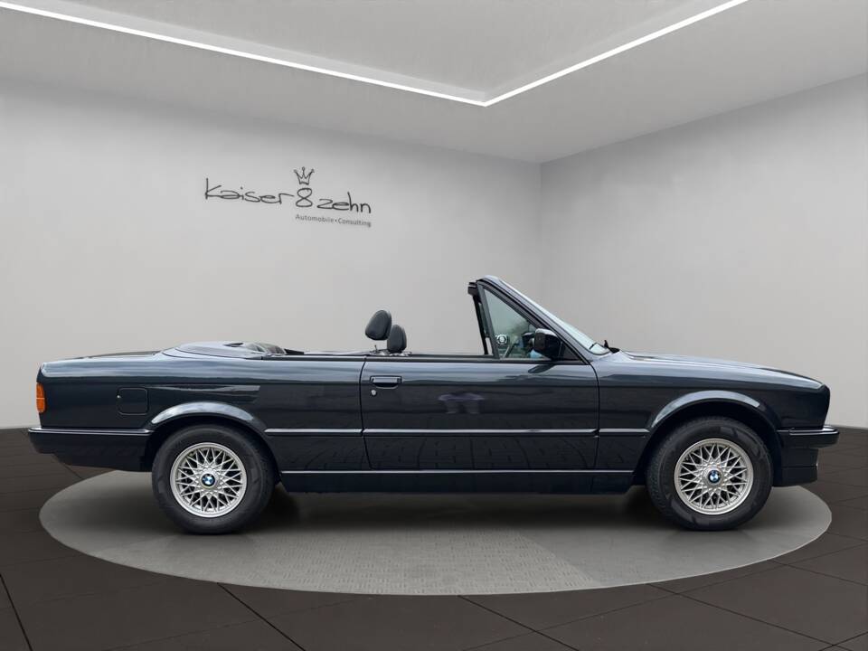 Image 5/27 de BMW 320i (1989)