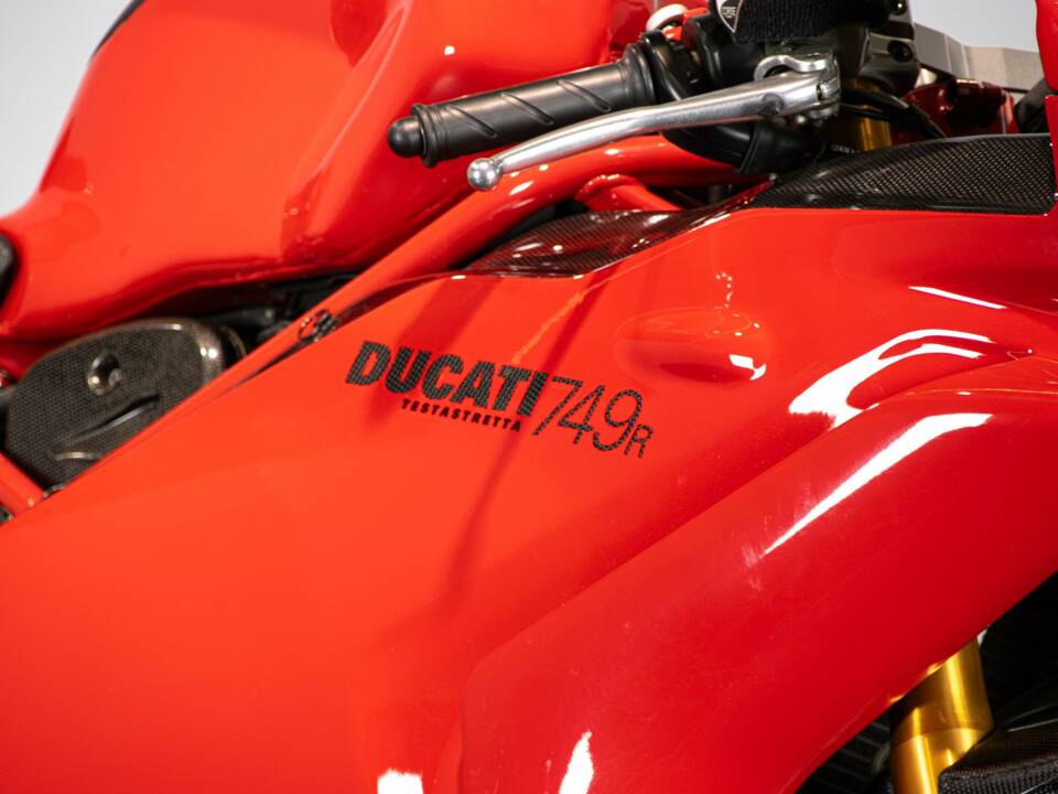 Image 29/50 of Ducati DUMMY (2004)