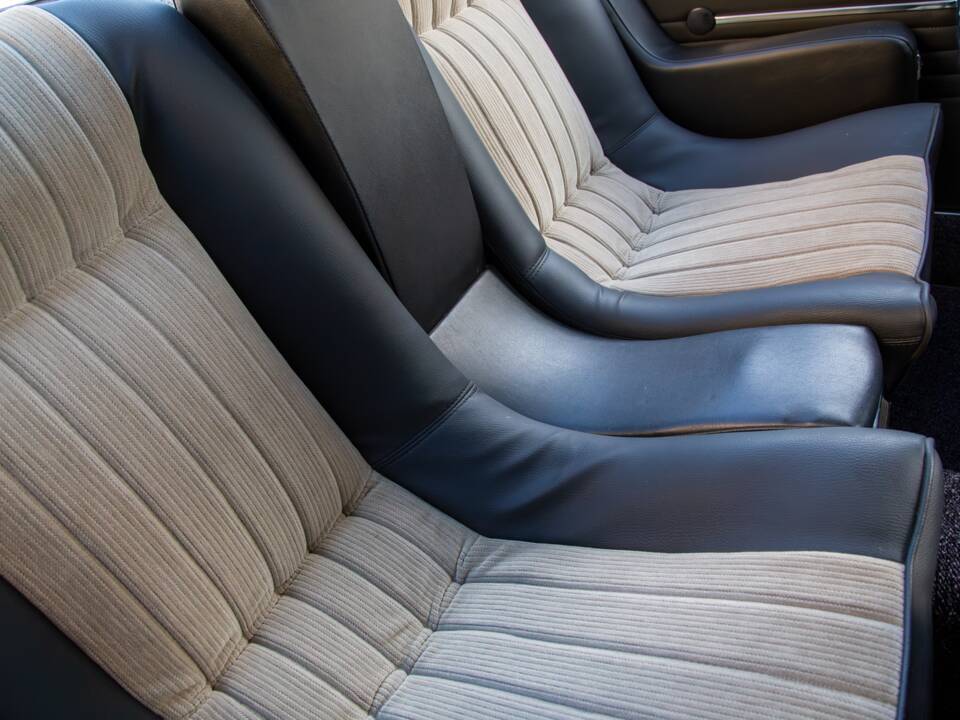 Image 27/56 of BMW 2800 CS (1969)