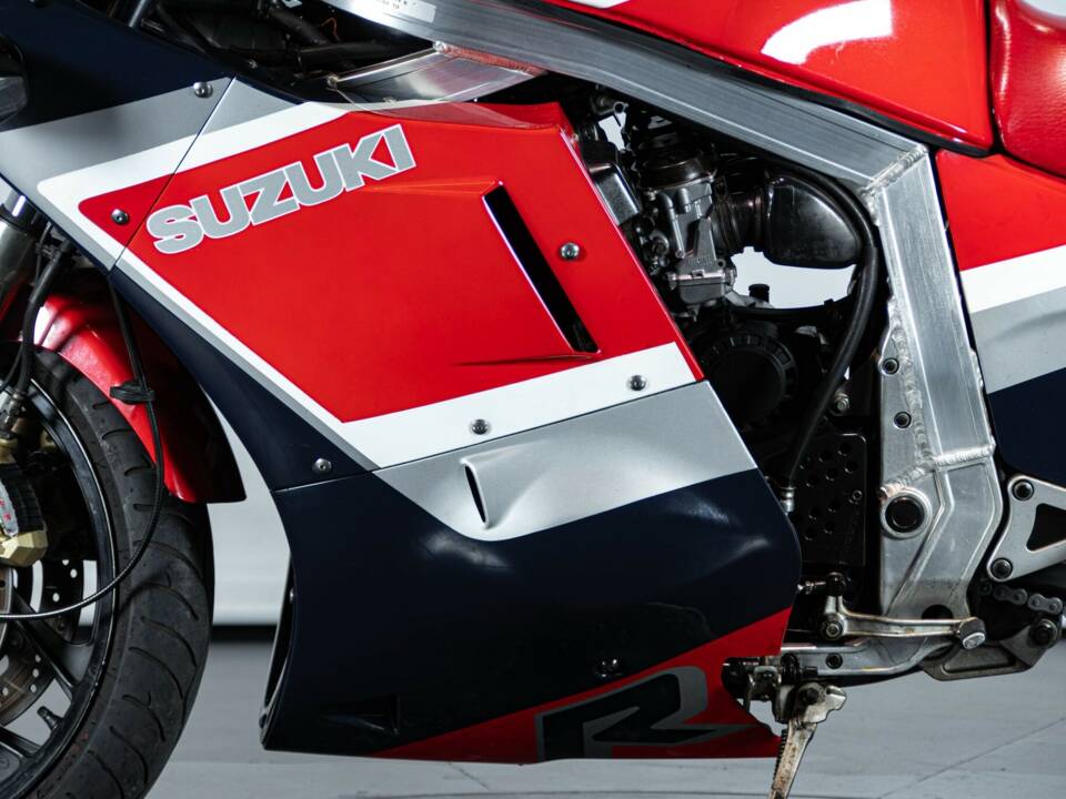 Afbeelding 24/50 van Egli-Suzuki GSX-R 1100 (1986)