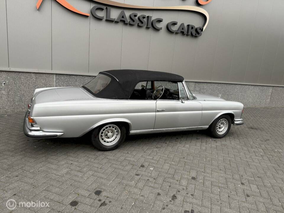 Imagen 8/35 de Mercedes-Benz 280 SE (1970)