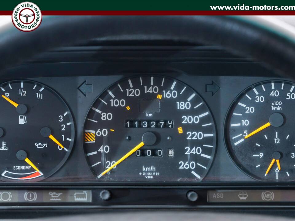 Bild 12/15 von Mercedes-Benz 190 E 2.3-16V (1988)