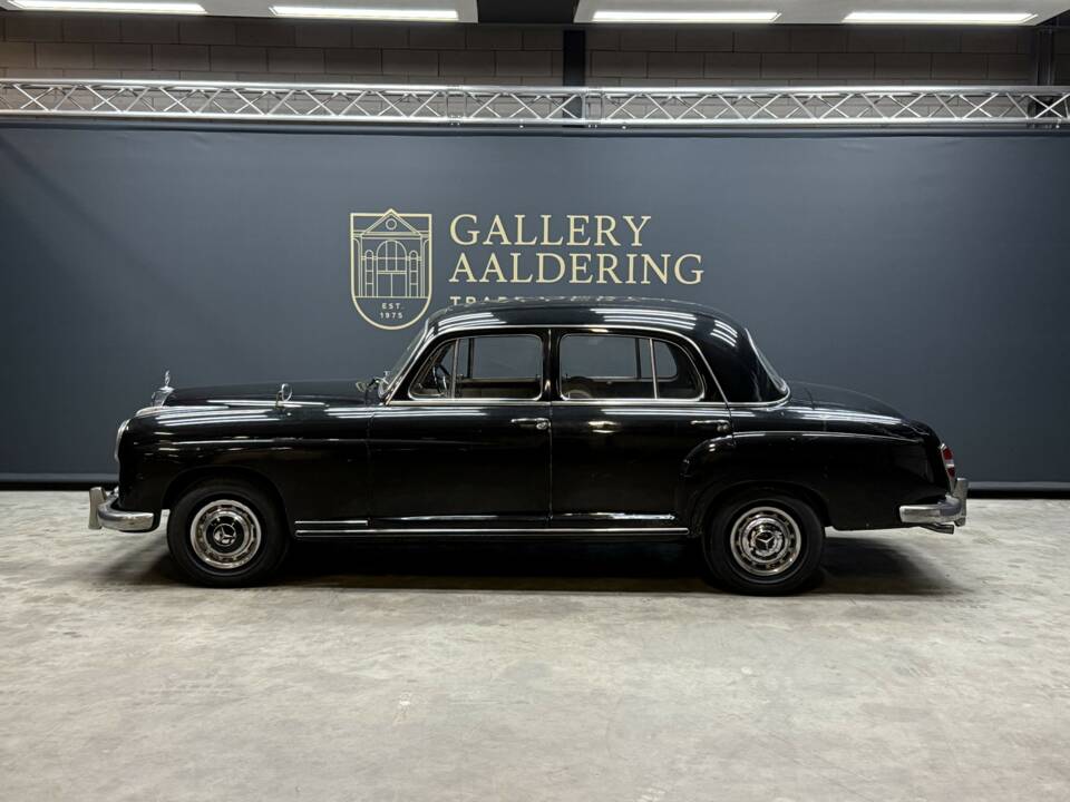Image 8/50 of Mercedes-Benz 220 S (1955)