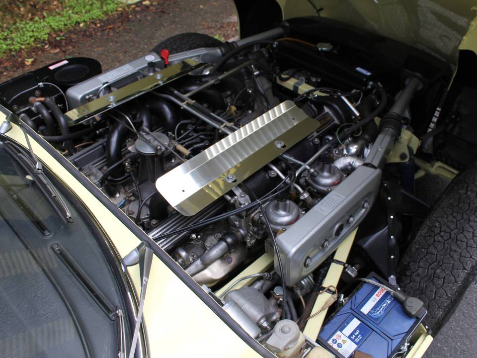 Image 14/16 of Jaguar E-Type V12 (1971)