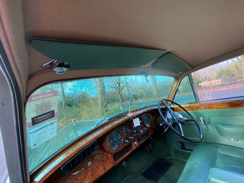 Image 46/50 of Bentley S 2 (1959)