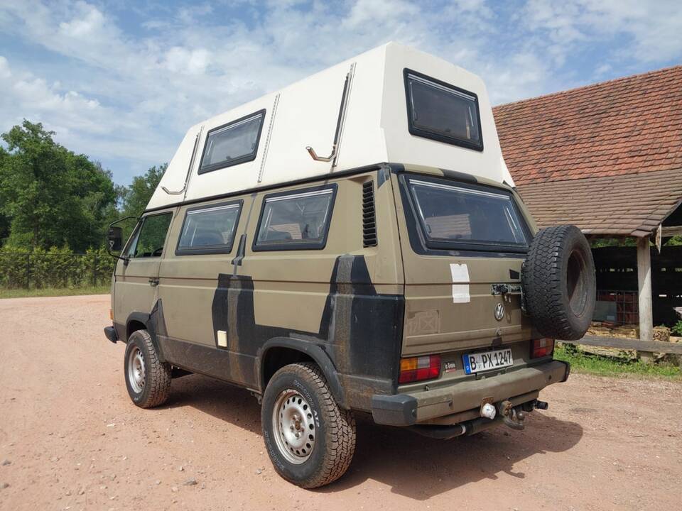Immagine 6/8 di Volkswagen T3 Camper 2.1 Syncro (1992)