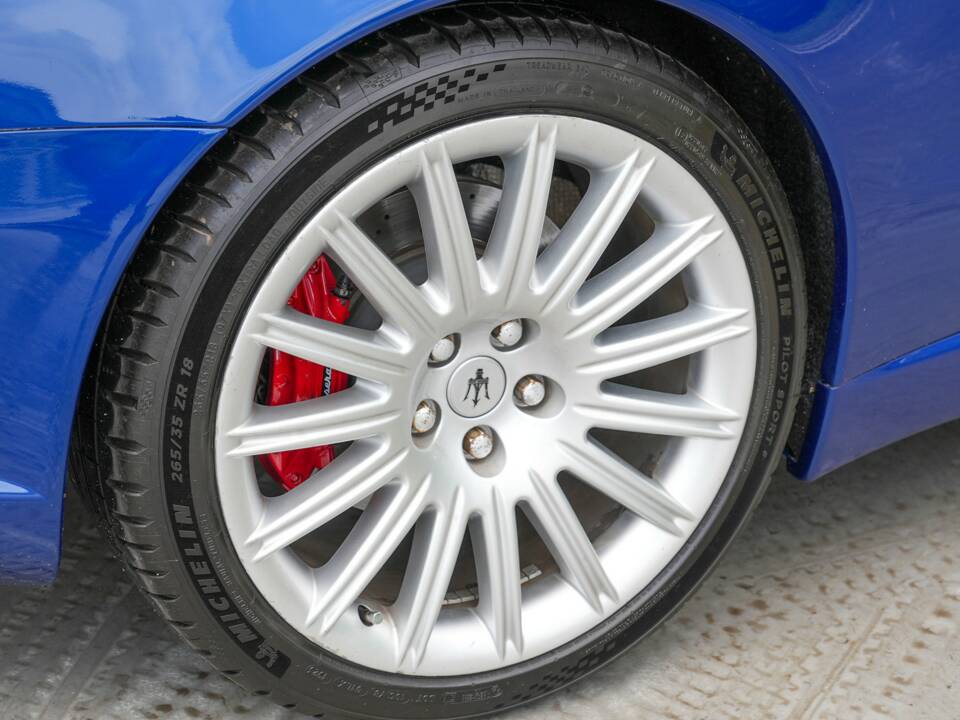 Image 18/44 of Maserati Spyder 4200 Cambiocorsa (2003)