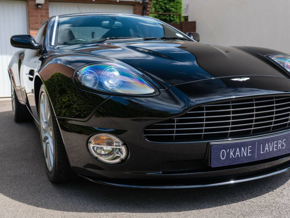 Bild 13/42 von Aston Martin V12 Vanquish S Ultimate Edition (2007)