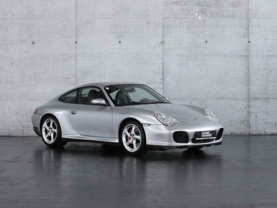 Image 3/50 of Porsche 911 Carrera 4S (2004)