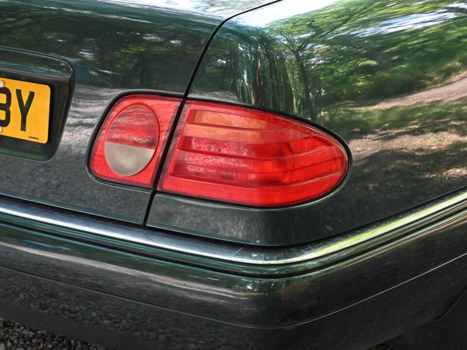 Image 50/50 of Mercedes-Benz E 320 (1998)