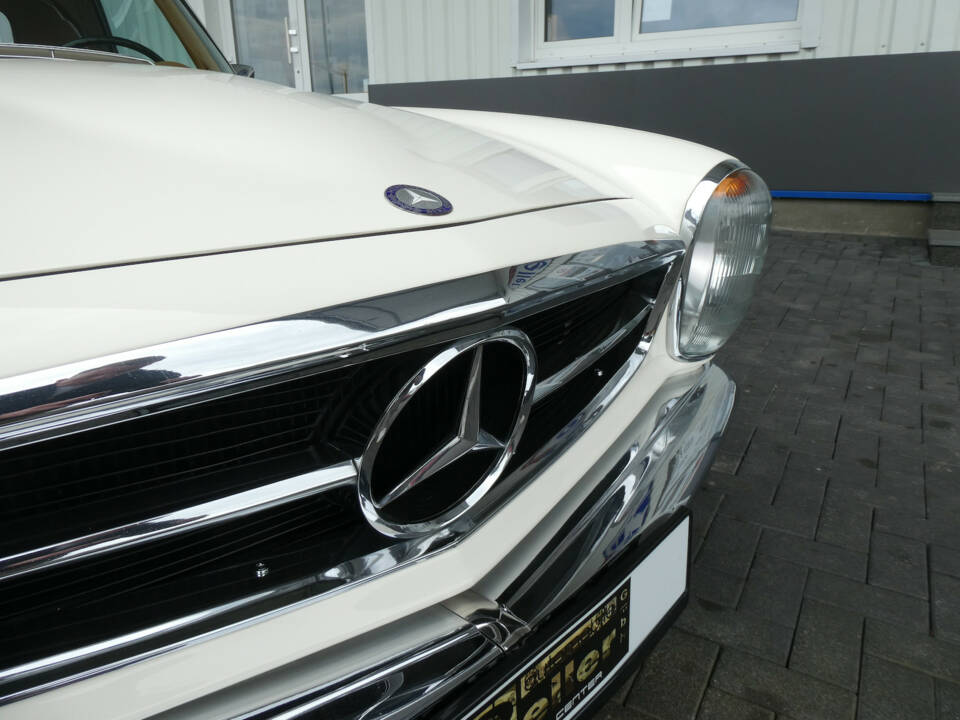 Bild 22/30 von Mercedes-Benz 280 SL (1970)