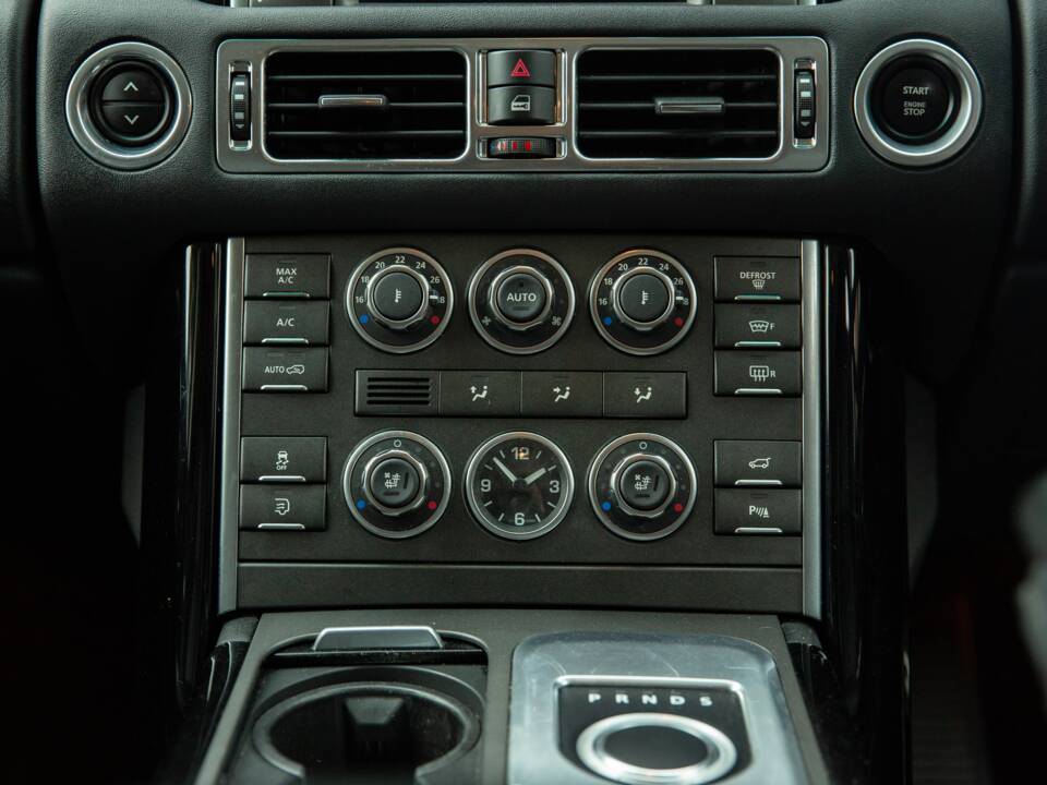 Image 12/32 of Land Rover Range Rover Westminster TDV8 (2012)