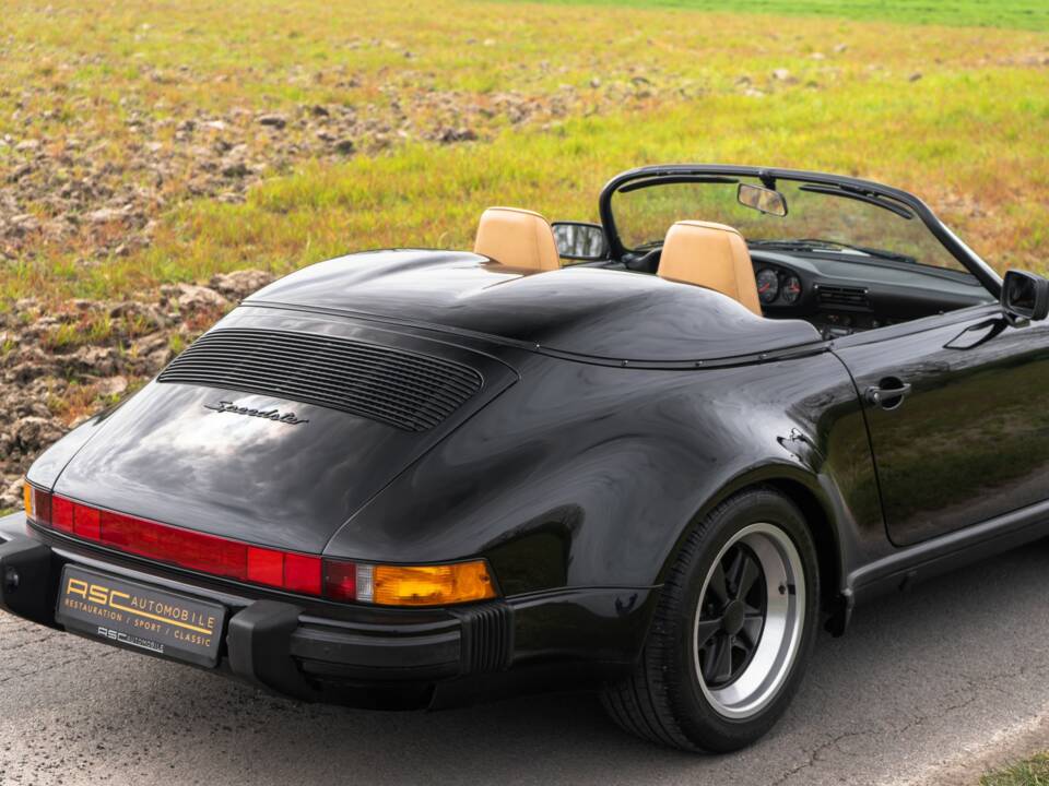 Imagen 13/32 de Porsche 911 Speedster 3.2 (1989)