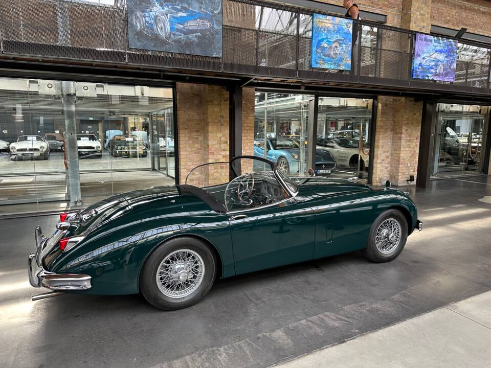 Image 5/19 de Jaguar XK 150 OTS (1958)