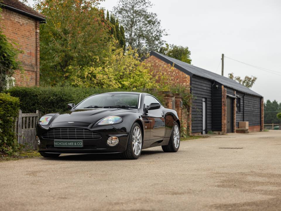 Bild 48/49 von Aston Martin V12 Vanquish S (2007)
