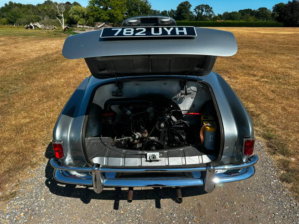 Image 24/48 of Volkswagen Karmann Ghia 1200 (1958)